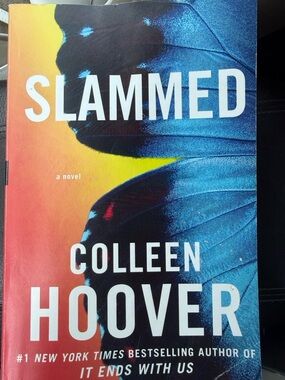 Colleen Hoover - Slammed (Blue & Orange Cover)